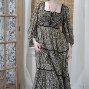 Black floral pattern maxi dress